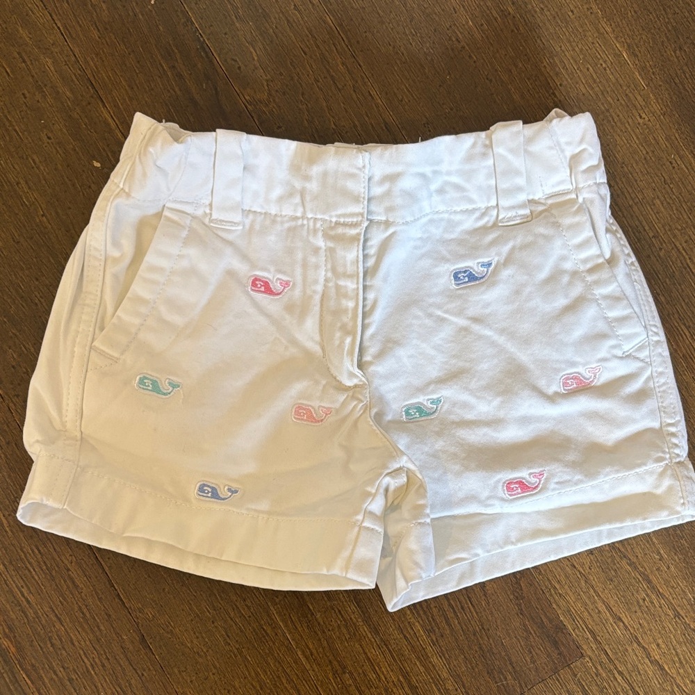 Vineyard Vines Women's White Shorts with Whale Embroidery